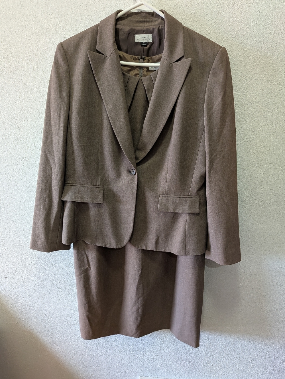 Tahari Two Piece Arthur S. Levine Pencil Dress Jacket Suite Size 14